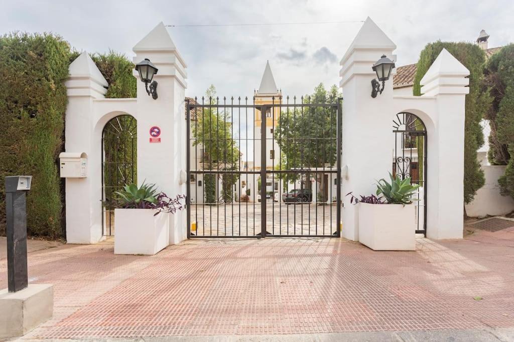 Stylish Spanish 3 Bd Townhouse On The Golden Mile Marbella Zewnętrze zdjęcie